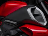 Ducati Diavel V4 intake exhaust.