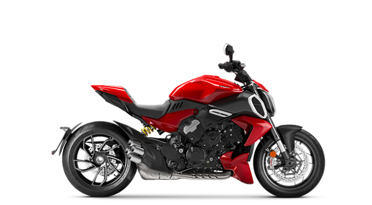 Ducati Diavel V4 rood zijkant aanzicht.